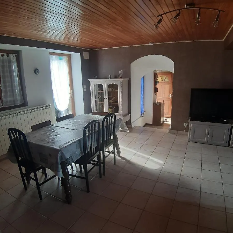 Chez Grand-Mere Le Monteil  0*, Le Monteil (Cantal)